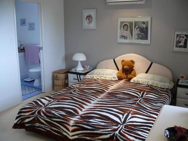 21 Hatutu Street, Pacific Pines QLD 4211