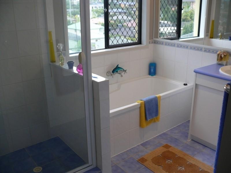 21 Hatutu Street, Pacific Pines QLD 4211