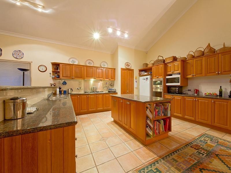 43 Crystal Springs Court, Maudsland QLD 4210