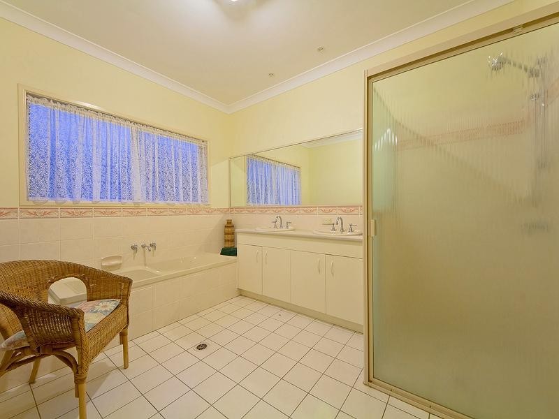 43 Crystal Springs Court, Maudsland QLD 4210