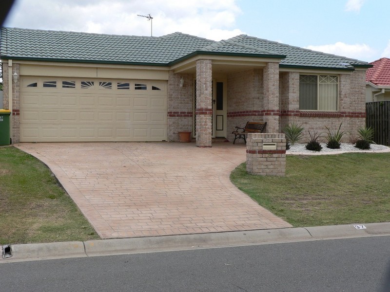 37 Rivermeadows Drive, Upper Coomera QLD 4209