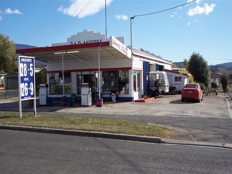 110 Old Pacific Highway, Oxenford QLD 4210