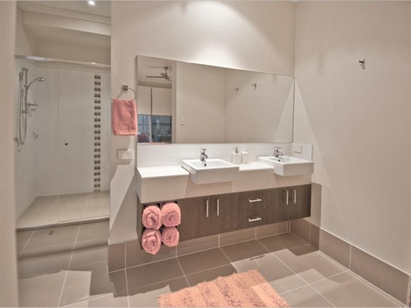 44 Lauradale Crescent, Ormeau QLD 4208