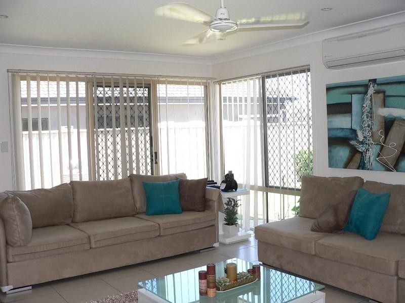 13 Greenleaf Street, Upper Coomera QLD 4209