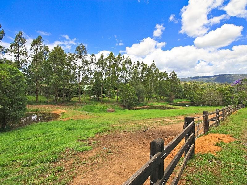 129 Birds Road, Guanaba QLD 4210