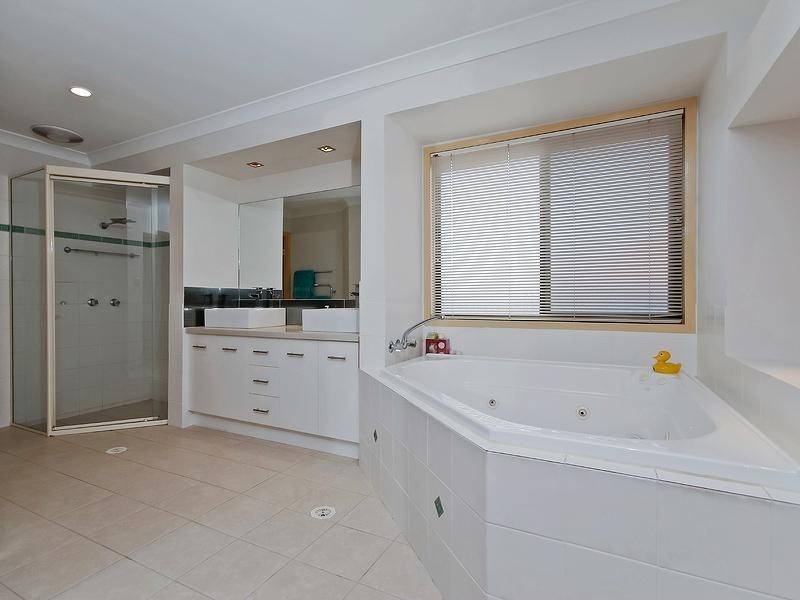 Pacific Pines QLD 4211