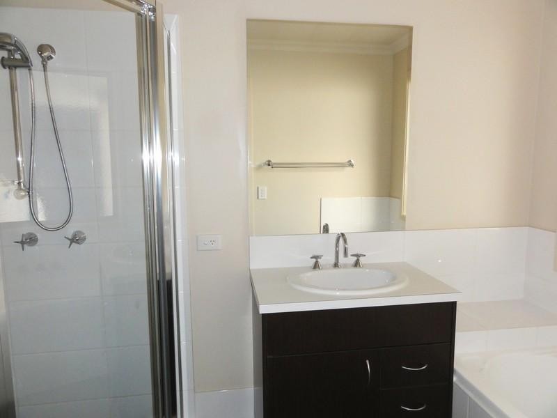 29 Matthews Crescent, Pimpama QLD 4209