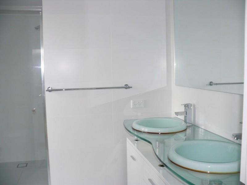 12/161 Marine Parade, Southport QLD 4215