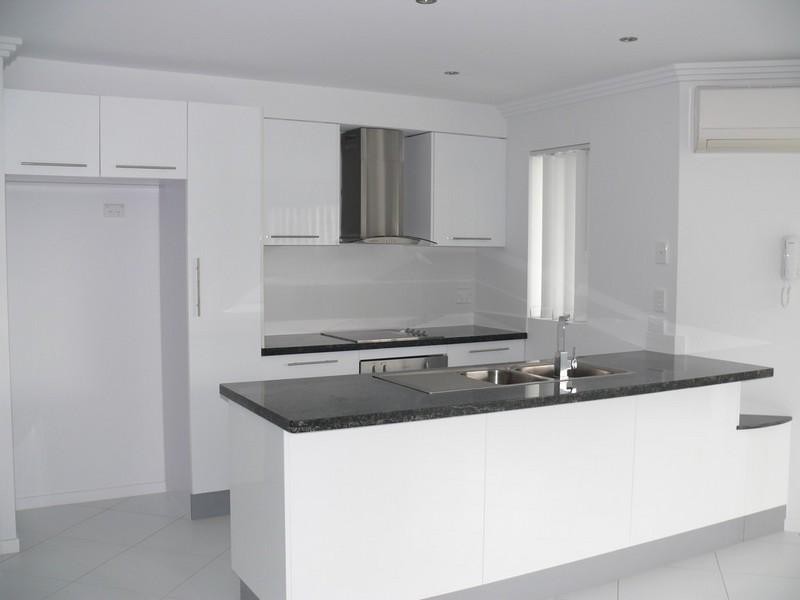 12/161 Marine Parade, Southport QLD 4215