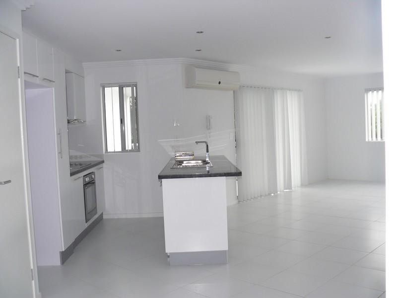 12/161 Marine Parade, Southport QLD 4215