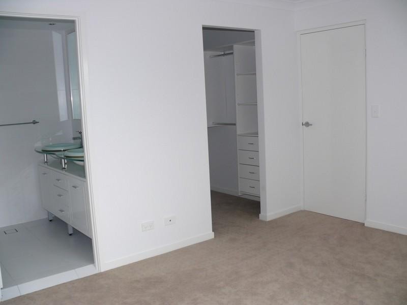 12/161 Marine Parade, Southport QLD 4215