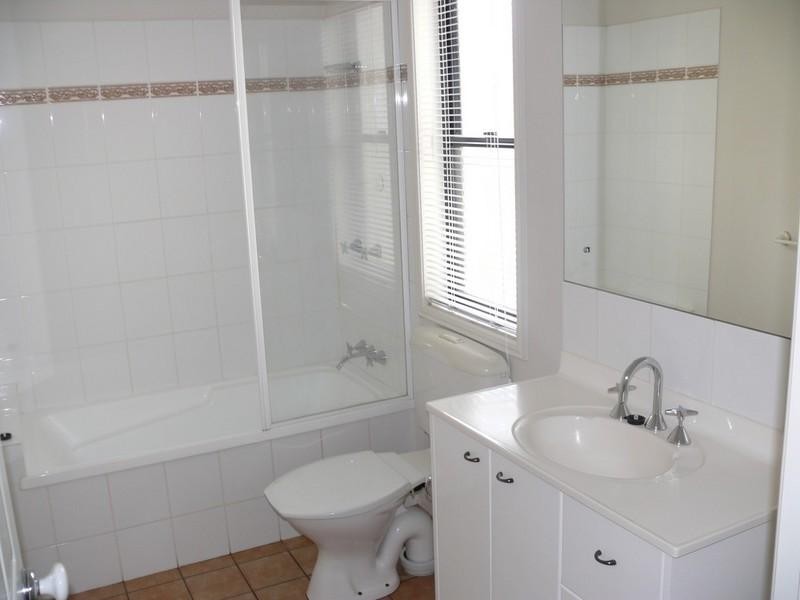 2/50 Anaheim Drive, Helensvale QLD 4212