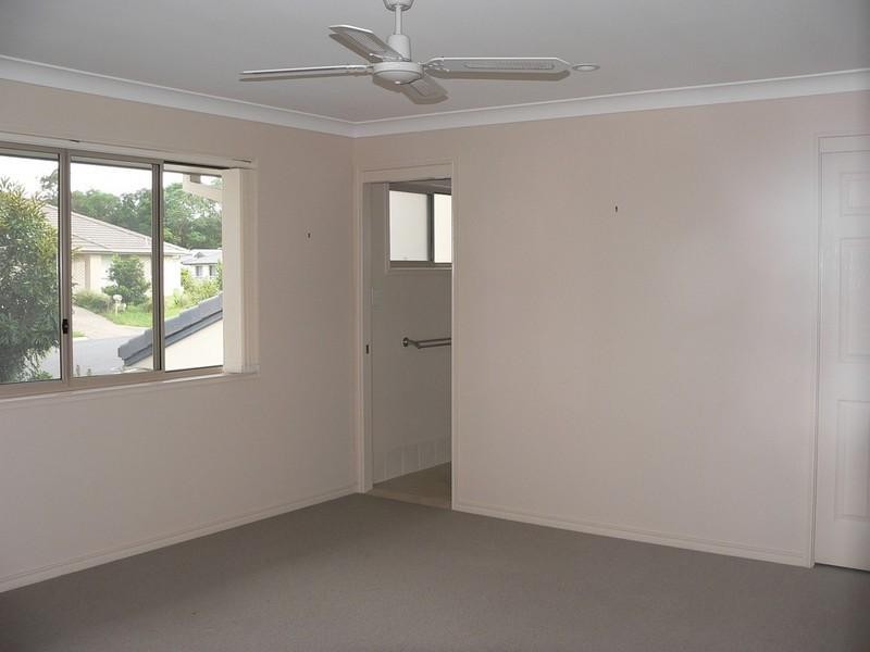 2/9 Wendy Court, Upper Coomera QLD 4209