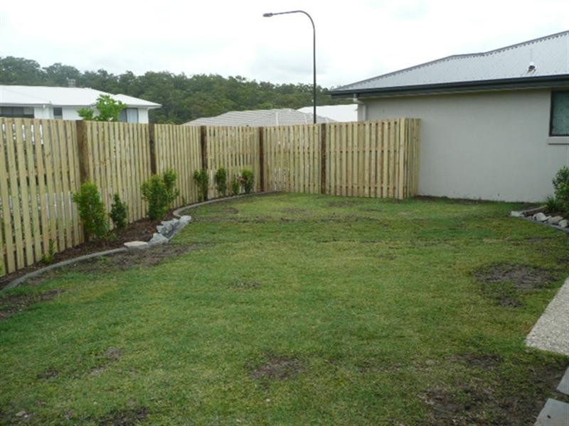 2/86 Wunburra Circuit, Pacific Pines QLD 4211