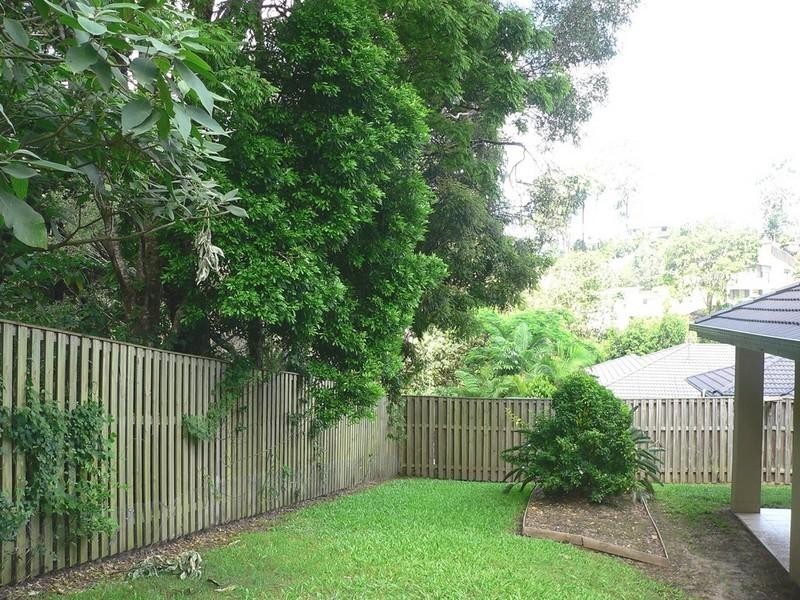 17 Lambert Drive, Maudsland QLD 4210
