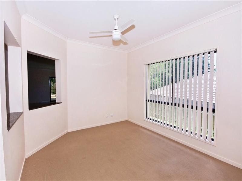 17 Lambert Drive, Maudsland QLD 4210