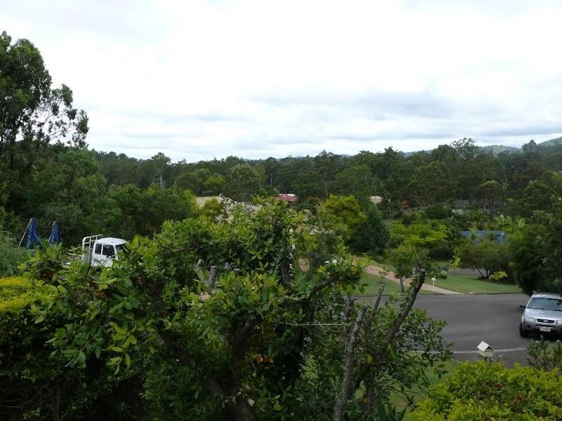 6 Kings Park Court, Oxenford QLD 4210