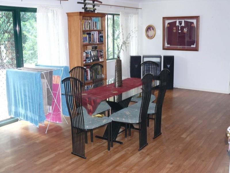 4 Carl Street, Oxenford QLD 4210