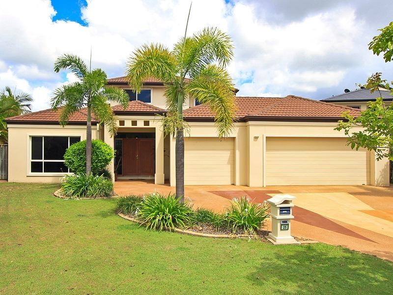 25 Brittany Drive, Oxenford QLD 4210