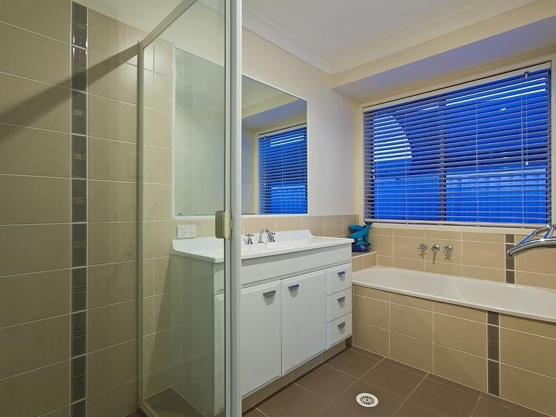 8 Marlow Street, Oxenford QLD 4210