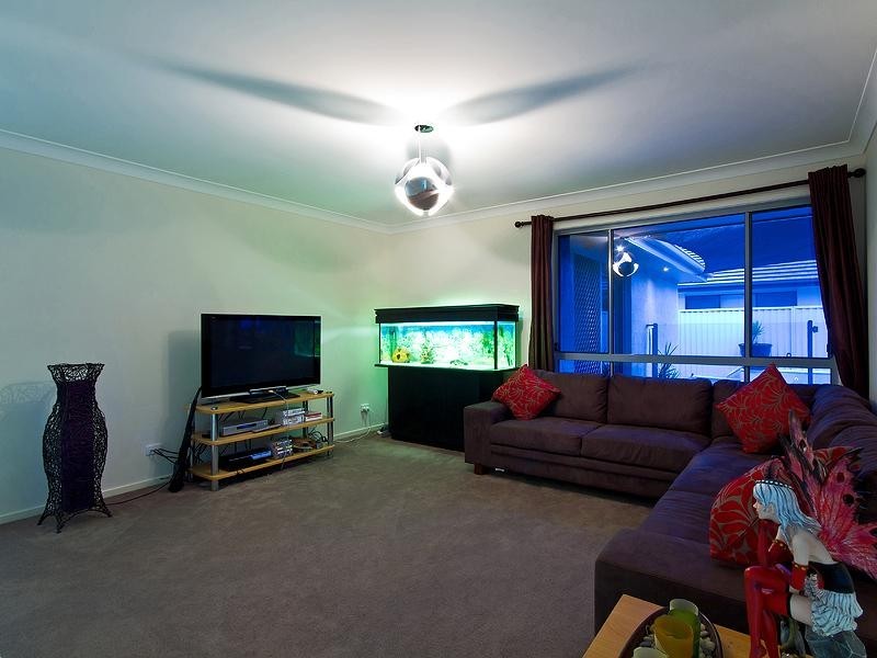 8 Marlow Street, Oxenford QLD 4210