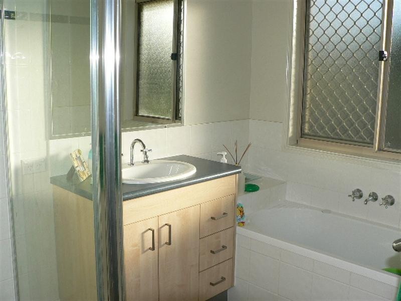 24 Bella Boulevard, Pimpama QLD 4209