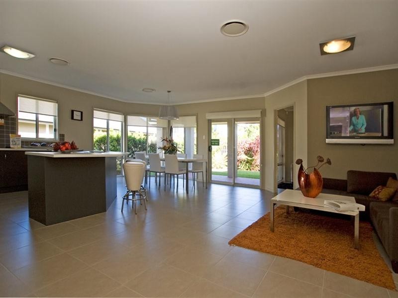 7 Flamevine Street, Upper Coomera QLD 4209