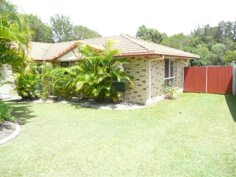 4 Cootharaba Drive, Helensvale QLD 4212