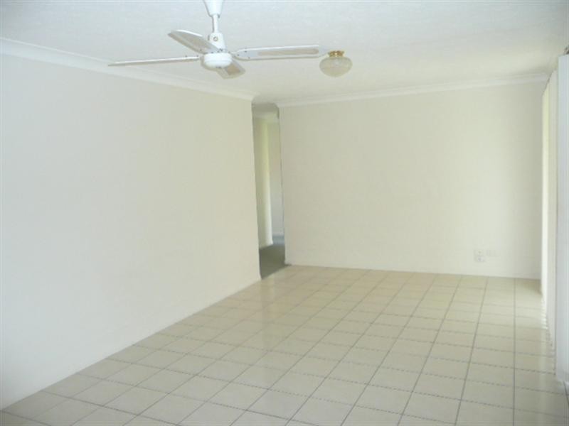 4 Cootharaba Drive, Helensvale QLD 4212