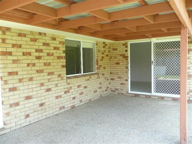 4 Cootharaba Drive, Helensvale QLD 4212