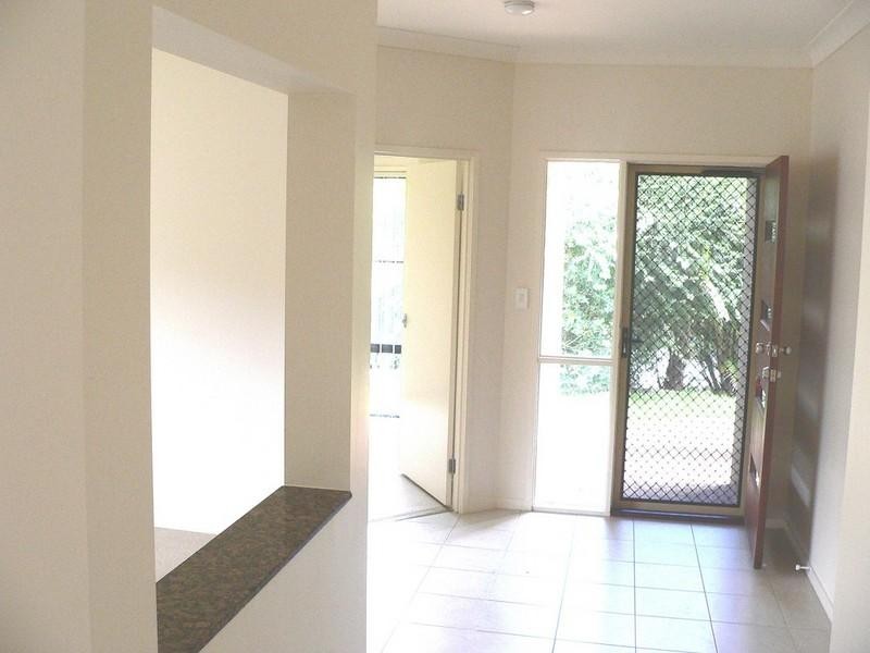 17 Lambert Drive, Maudsland QLD 4210
