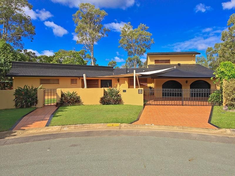 8 Calder Crescent, Helensvale QLD 4212