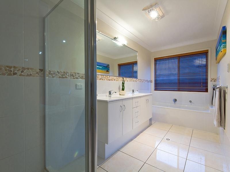 5 Greenleaf Street, Upper Coomera QLD 4209