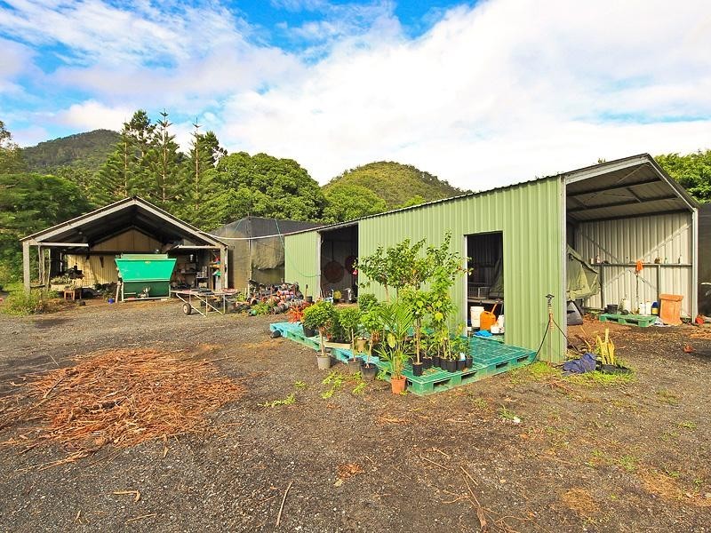 38 Clagiraba Road, Clagiraba QLD 4211