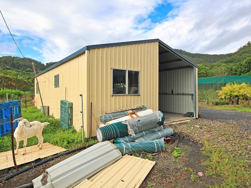 38 Clagiraba Road, Clagiraba QLD 4211