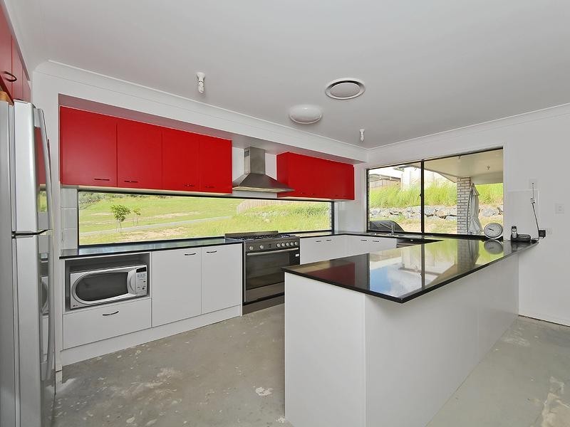 4 Greenview Drive, Upper Coomera QLD 4209