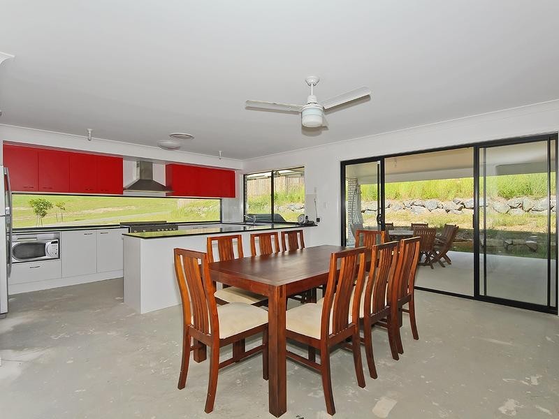 4 Greenview Drive, Upper Coomera QLD 4209