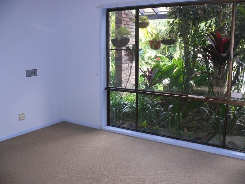 5A California Drive, Oxenford QLD 4210