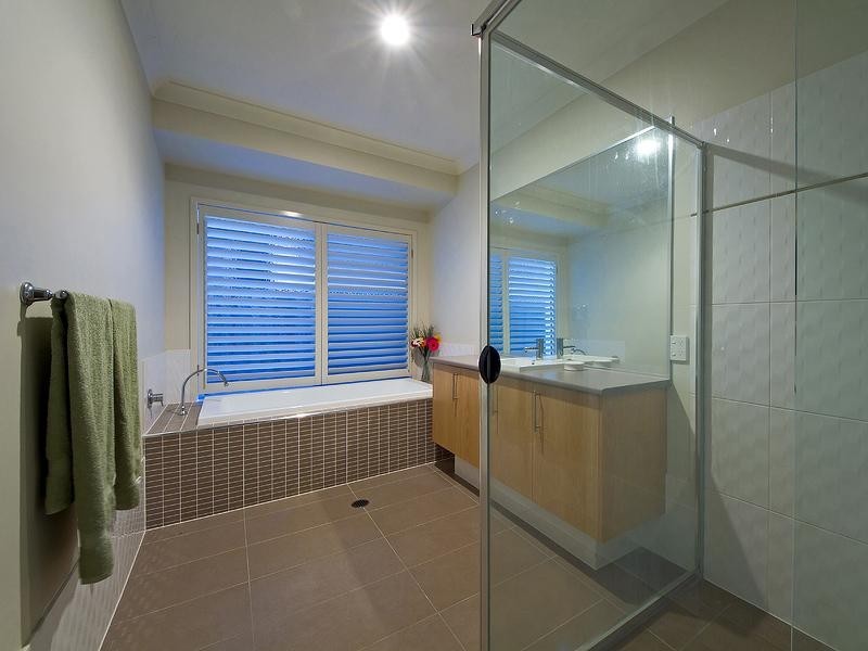 10 Rushcutter Avenue, Oxenford QLD 4210