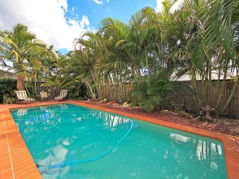 33 Roseapple Circuit, Oxenford QLD 4210