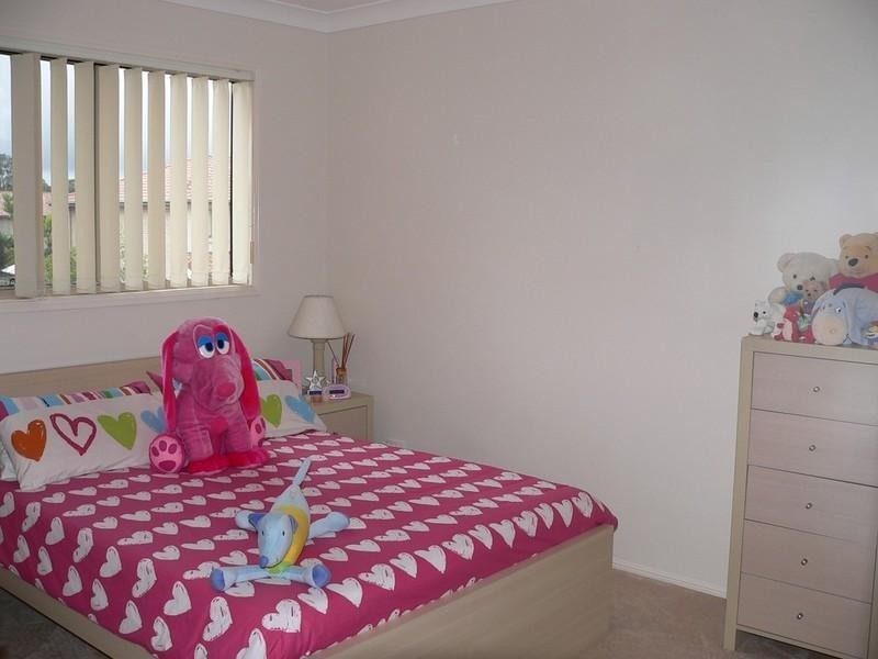 19/2 Bos Drive, Coomera QLD 4209