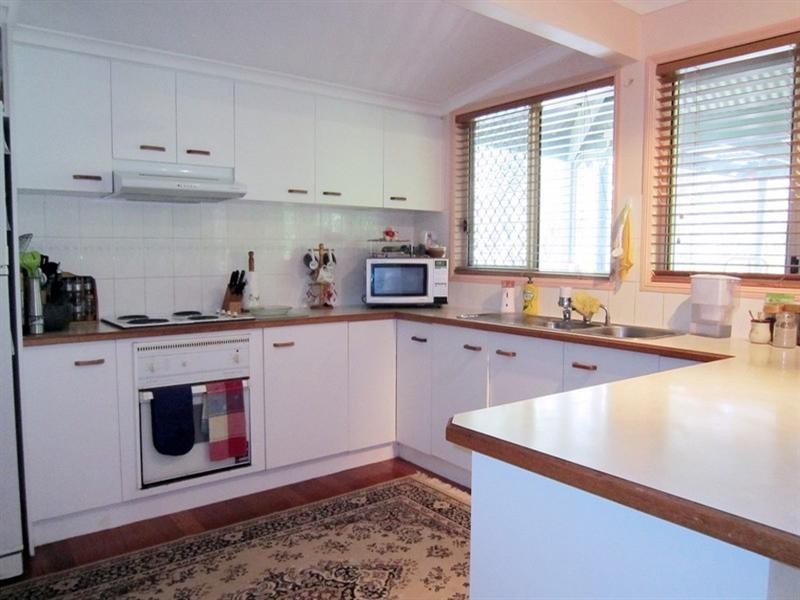 84 Chesterton Road, Guanaba QLD 4210