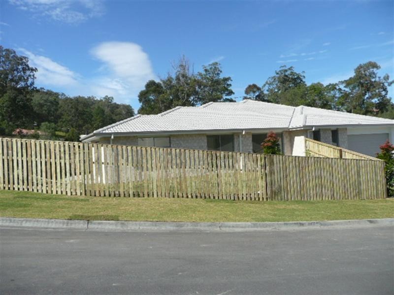 2/2 Portimao Court, Oxenford QLD 4210