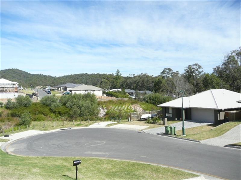 2/2 Portimao Court, Oxenford QLD 4210