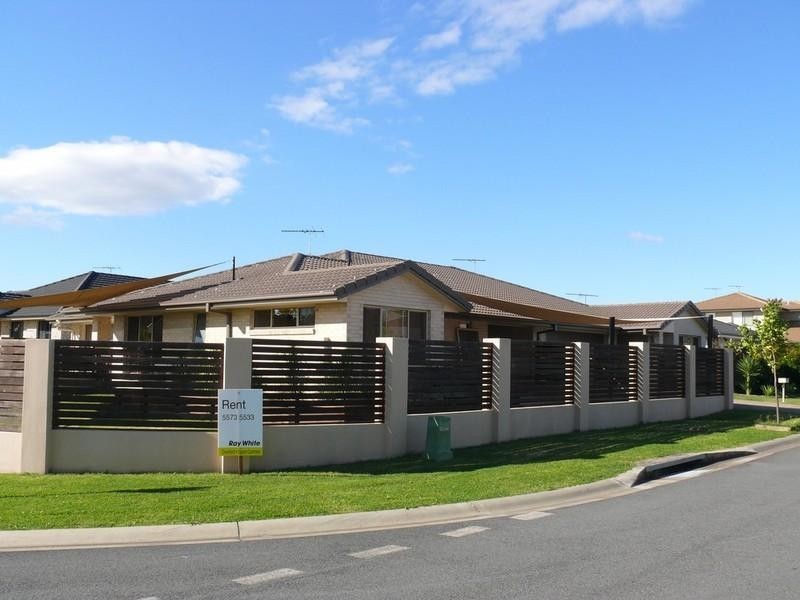 1/1 Clay Court, Pimpama QLD 4209