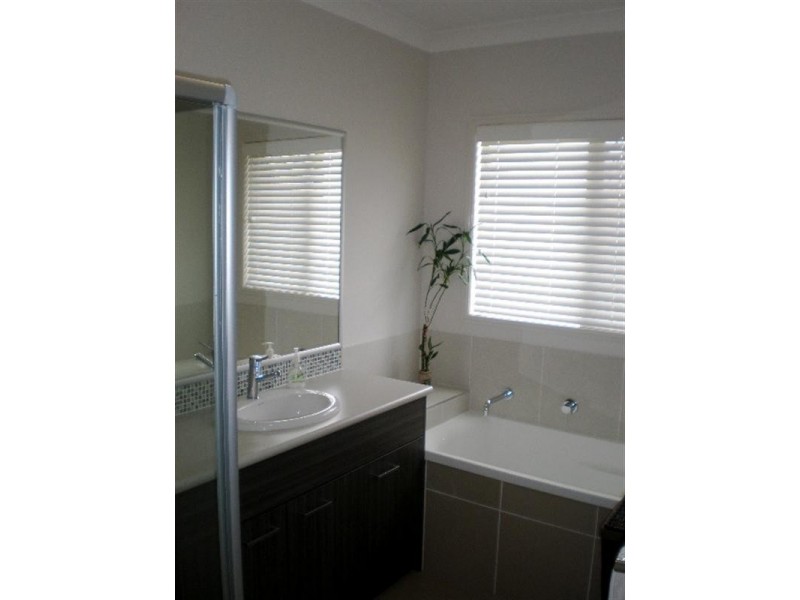 11 Daylesford Circuit, Ormeau QLD 4208