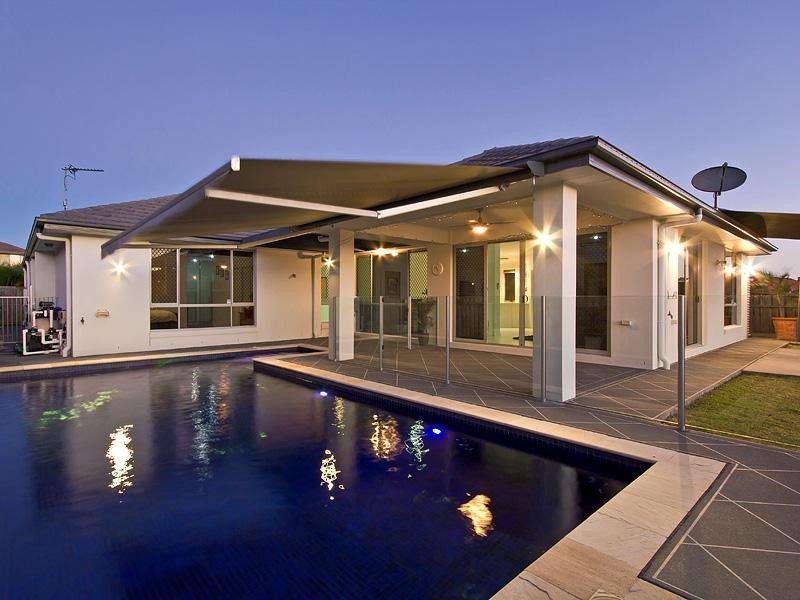 8 Rushcutter Avenue, Oxenford QLD 4210