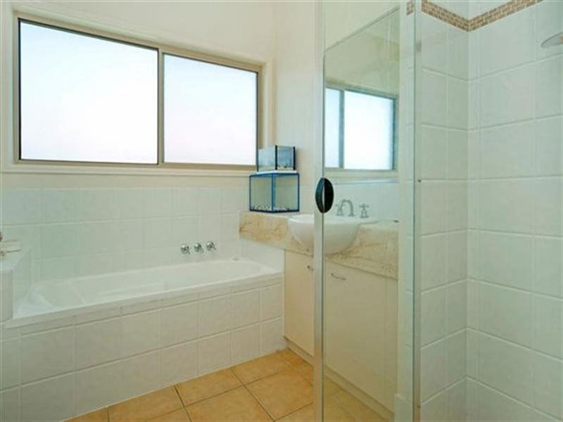 9 Rosefinch Street, Upper Coomera QLD 4209