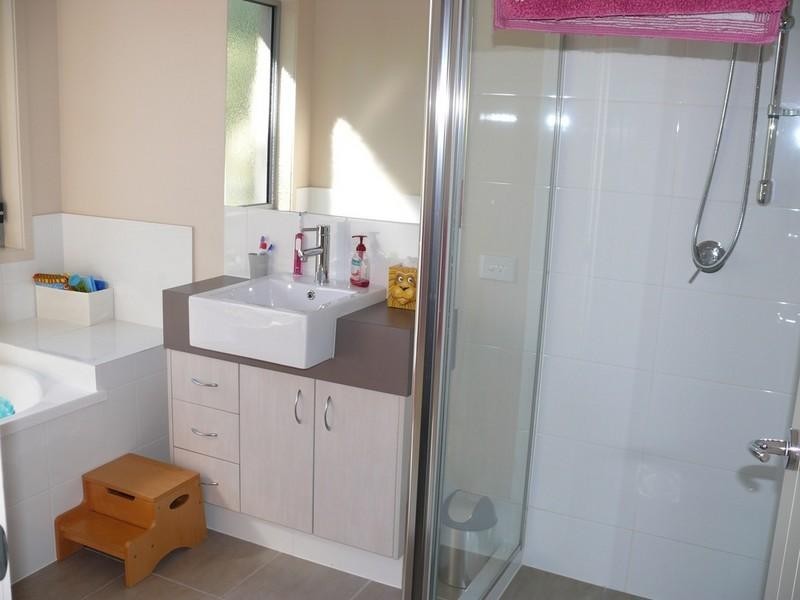 8 Chinaberry Crescent, Upper Coomera QLD 4209