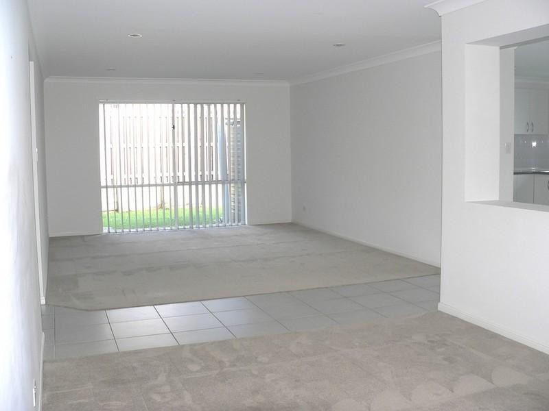 10 Lawson Street, Upper Coomera QLD 4209